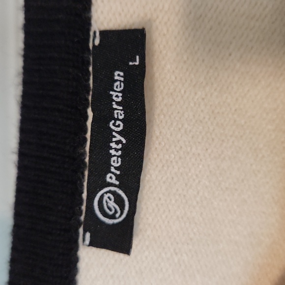 Cream Cardigan with Black Trim - Picture 2 of 4